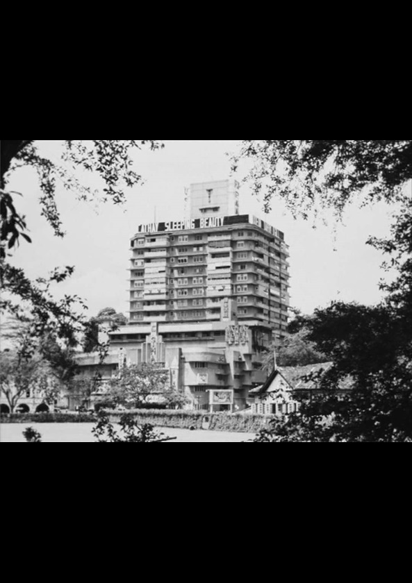 Still from 'Sumpitan Rachun' (Film source: Asian Film Archive. Courtesy of ©Cathay-Keris Film Pte. Ltd.)