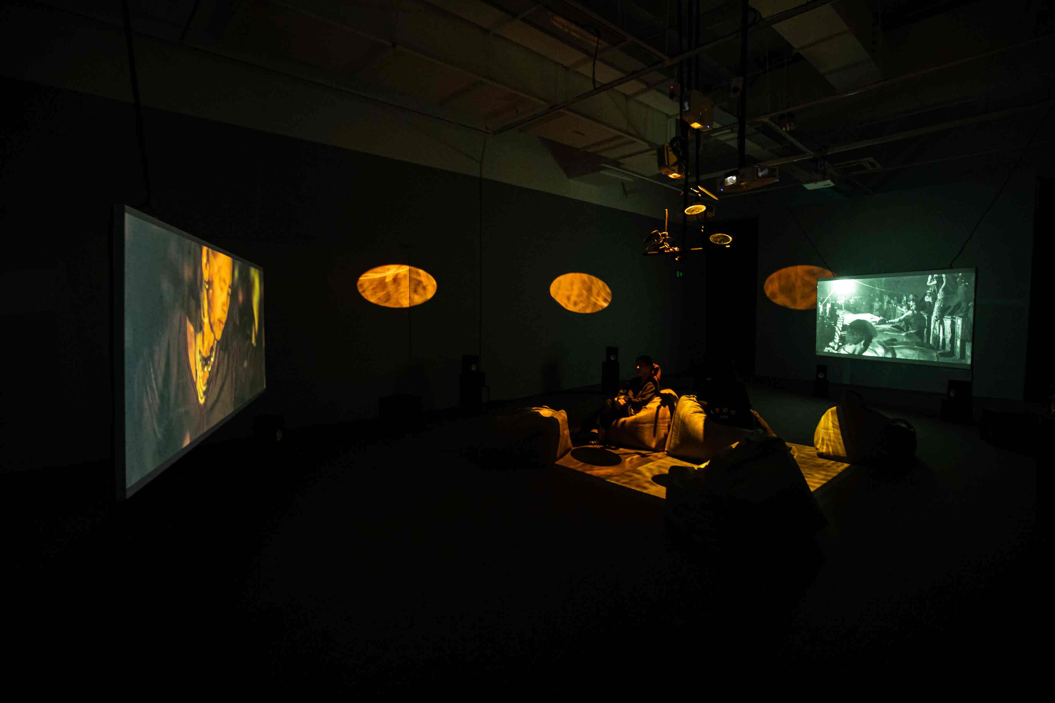 Nguyễn Trinh Thi, 47 Days, Sound-less (2024) exhibition view, Singapore Art Museum.